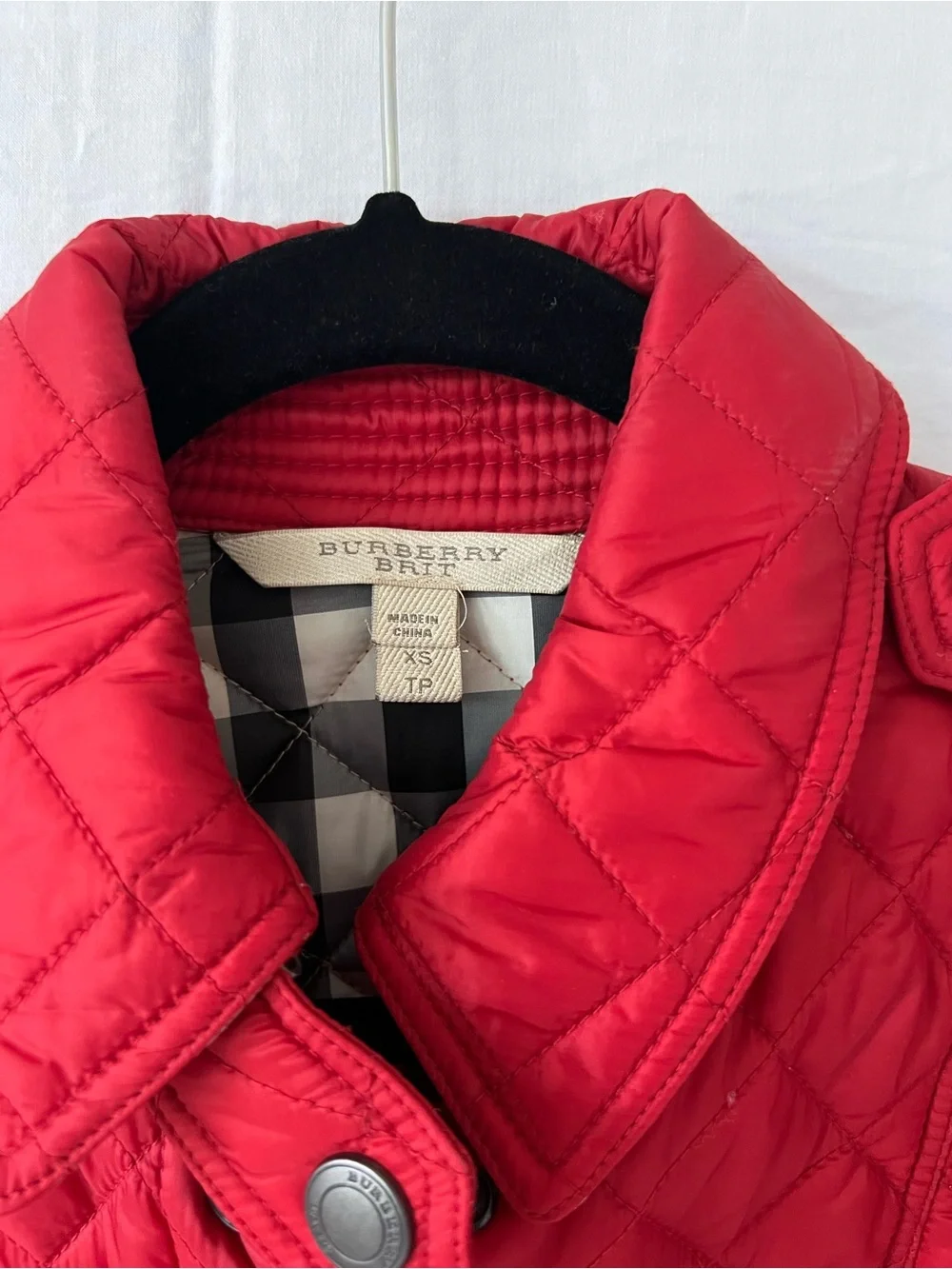 Burberry Quilted Red Snap-Front Puffer Jacket - Picture 3 of 4